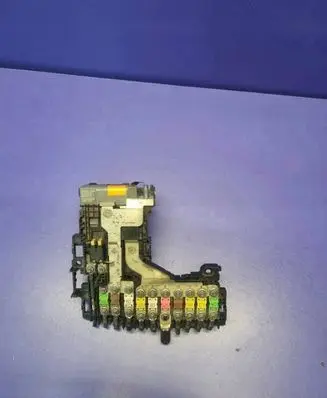 Peugeot 508 RXH Fuse box set 9805119580