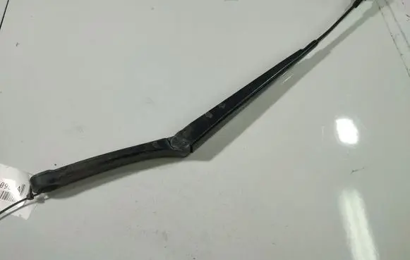 Skoda Octavia Mk2 (1Z) Front wiper blade arm 