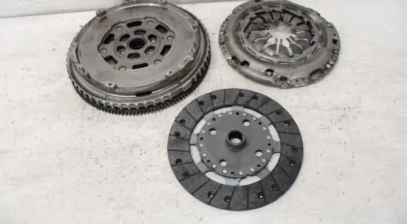 Nissan Qashqai Clutch set kit 123100461R 301010007R 302053062R