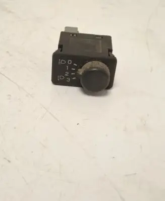 Nissan Almera Tino Headlight level height control switch S699TB 51900