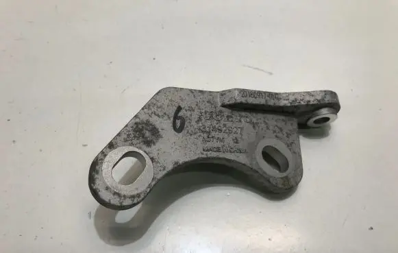 Volvo XC40 Front differential bracket 31492927