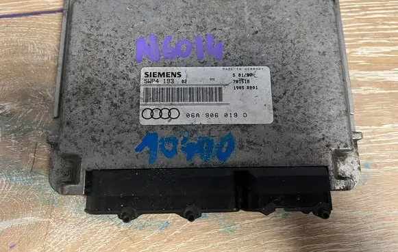 Audi A3 S3 8L Engine control unit/module 06A906019D 5WP4193 5WP419302