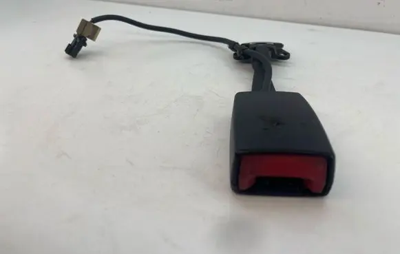 Audi A6 S6 C6 4F Front seatbelt buckle 8E0857755D