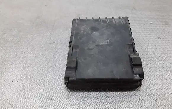 Seat Altea XL Fuse box cover 1K0937132F
