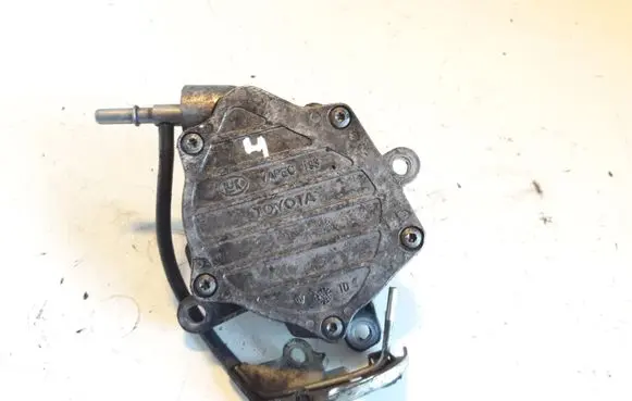 Toyota Avensis T250 Vacuum pump 21030618