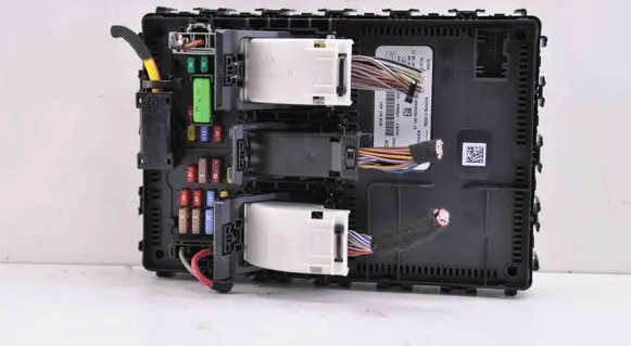 Ford Fiesta Fuse box set HU5T15604ECR