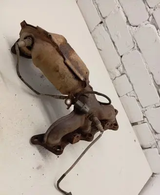 Mitsubishi Endeavor Exhaust manifold