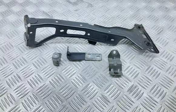 Audi A4 S4 B9 Fender mounting bracket 8W0821135C 8W0821489 8W0821433B