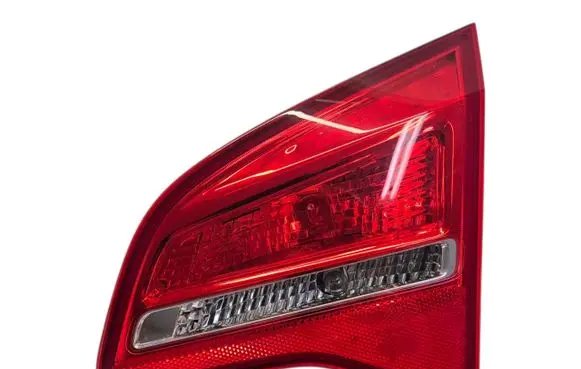 Tailgate rear/tail lights