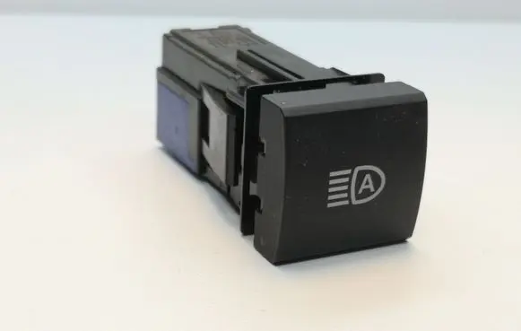 Toyota Yaris Light switch M71047