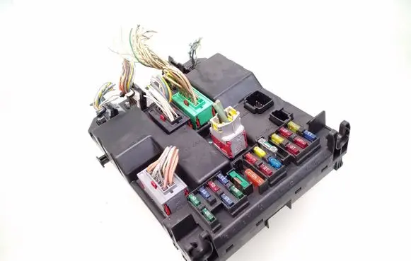 Citroen C5 Fuse module 9651196880 9651196880A