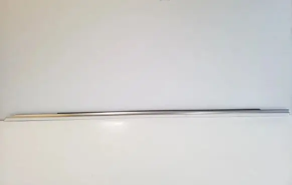 Front door glass trim molding