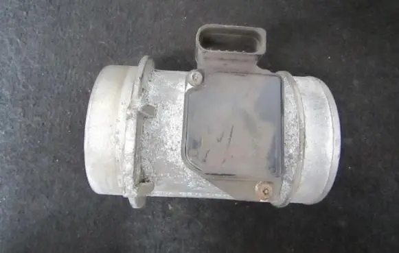 Audi A6 S6 C5 4B Mass air flow meter 059906461G AFH70-25F