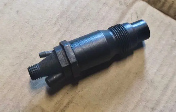 Jeep Grand Cherokee (WJ) Fuel injector