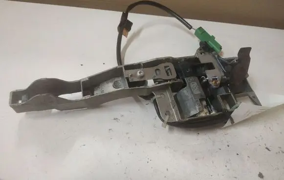 Citroen C6 Front door exterior handle/bracket 9682508180