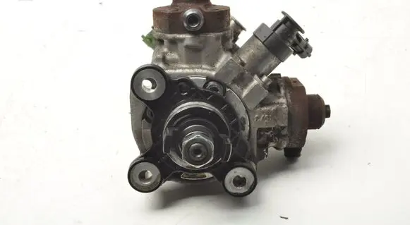 Volvo C30 Fuel injection high pressure pump 31272896