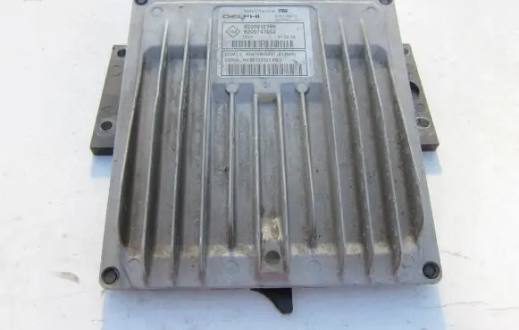Renault Twingo II Engine control unit/module 8200911566 8200741052