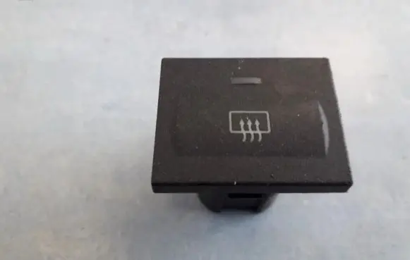 Ford Focus Windscreen/window heater switch