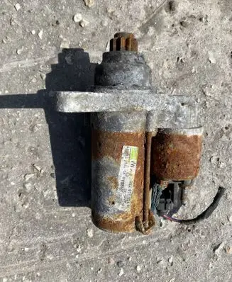 Seat Leon (1P) Starter motor 02Z911024