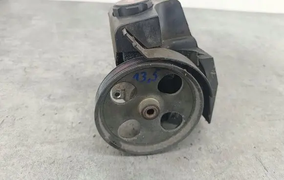 Peugeot 206+ Power steering pump 9636868880