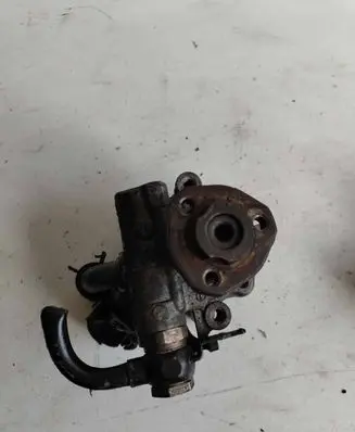 Volkswagen Golf IV Power steering pump 1J0422154B