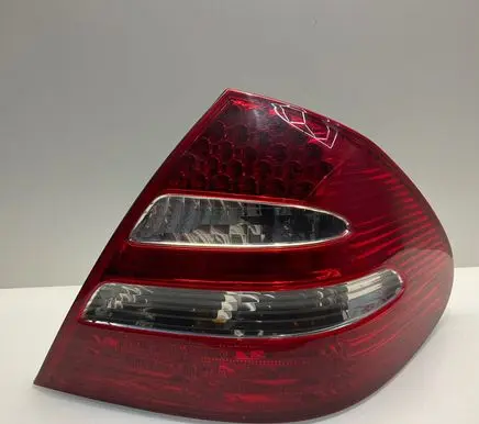 Mercedes-Benz E W211 Rear/tail lights A2118200664 334010 55022339