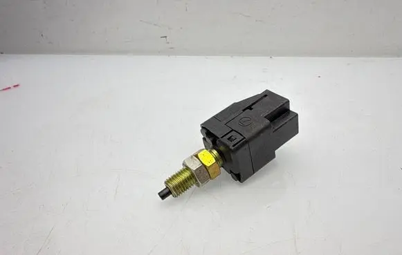 Subaru Forester SG Brake pedal sensor switch