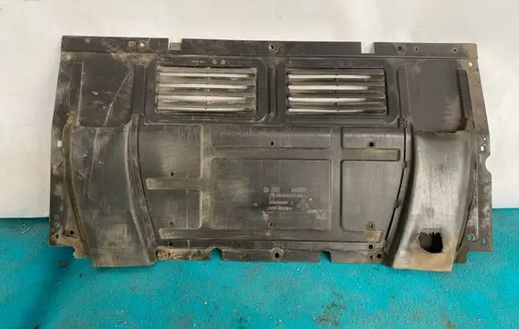 Volkswagen Phaeton Engine splash shield/under tray 3D0825237L
