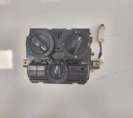Mercedes-Benz Vito Viano W639 Climate control unit A6398301185KZ