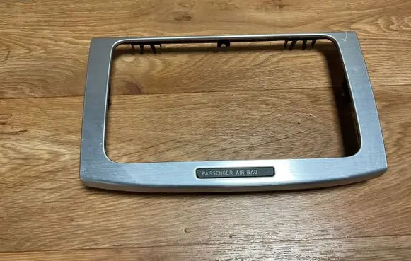 Volkswagen PASSAT B6 Radio/GPS head unit trim 3C0858069P