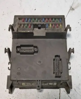 Renault Laguna II Fuse module 518095401