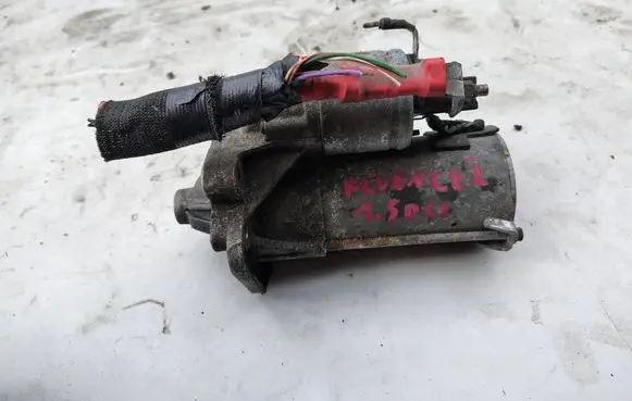 Renault Fluence Starter motor 233003329R