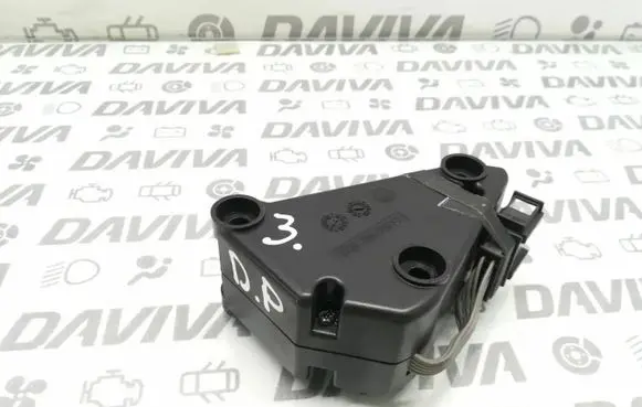 Volkswagen Golf IV Fuse box set 1K0035463D