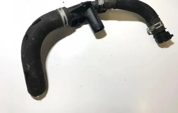 Peugeot 308 Engine coolant pipe/hose 9684589080