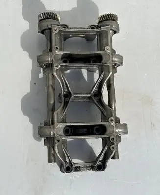 Mercedes-Benz E W212 Balance shaft A6510340216 A6510130336