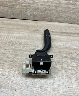 Suzuki Grand Vitara II Indicator stalk 17A089B