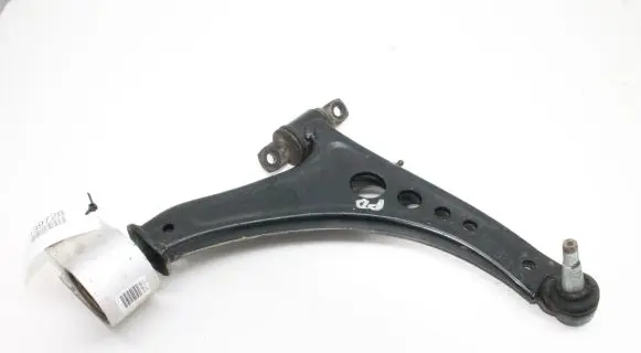 Opel Insignia B Front lower control arm/wishbone 84198829