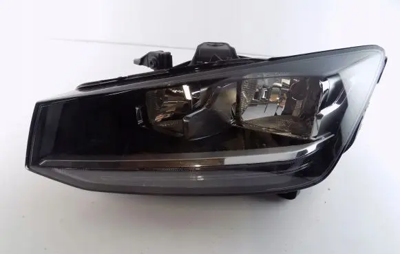Audi Q2 - Headlight/headlamp