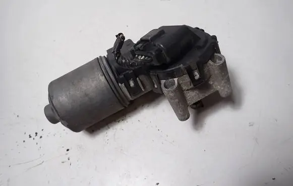 Ford Mondeo Mk III Wiper motor 0390241702