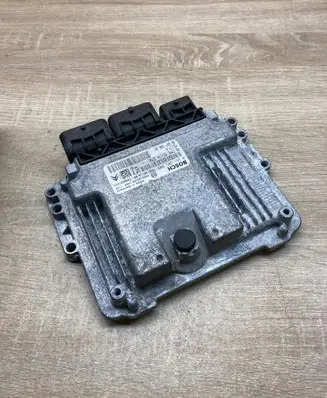 Peugeot 308 Engine control unit/module ECU 9664738680 0261201505