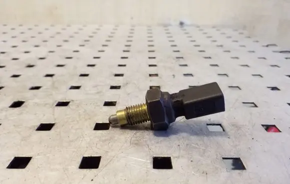 Volkswagen Touran I Reversing light switch sensor 02K9454150
