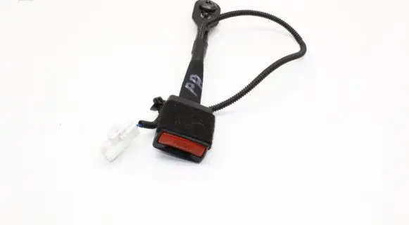 Hyundai Kona II Front seatbelt buckle