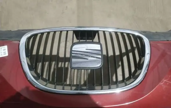 Seat Toledo III (5P) Front grill