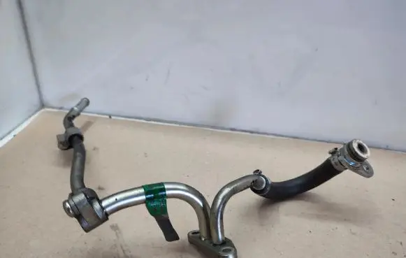 Jaguar XJ X351 Coolant pipe/hose 