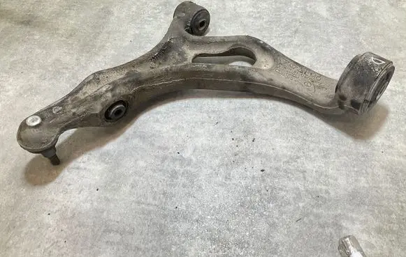 Audi Q7 4L Front lower control arm/wishbone