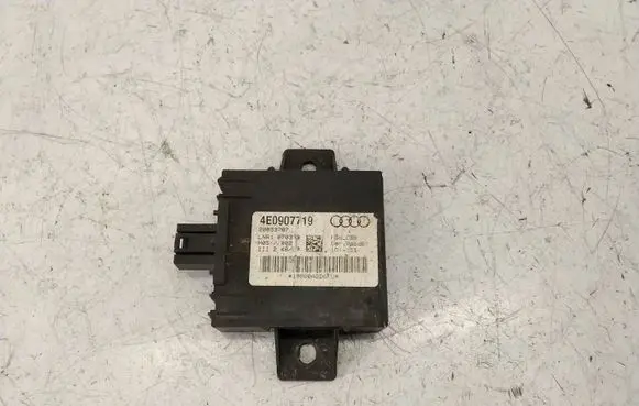 Audi A8 S8 D3 4E Alarm control unit/module 4E0907719 19800AED6FU 28053787