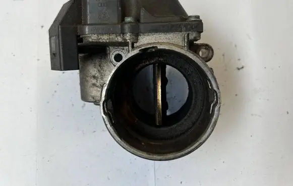 Volkswagen Touran I Throttle valve 03G128063A V320 0301071707