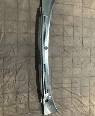 Nissan Patrol 4W60 Wiper trim