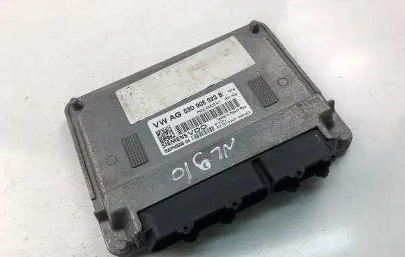 Volkswagen Fox Engine control unit/module ECU 03D906023B