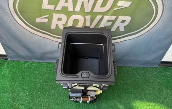 Land Rover Range Rover Sport L461 Van refrigerator LR177816 M8E2-046N01-AF